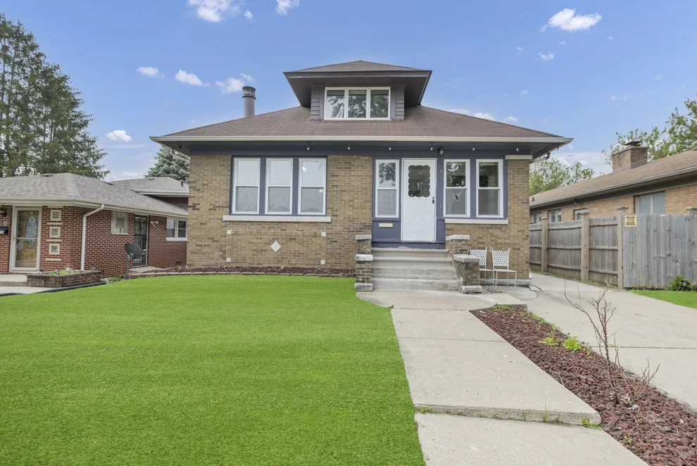 Unit for sale at 1002 W Marion Street, Joliet, IL 60436