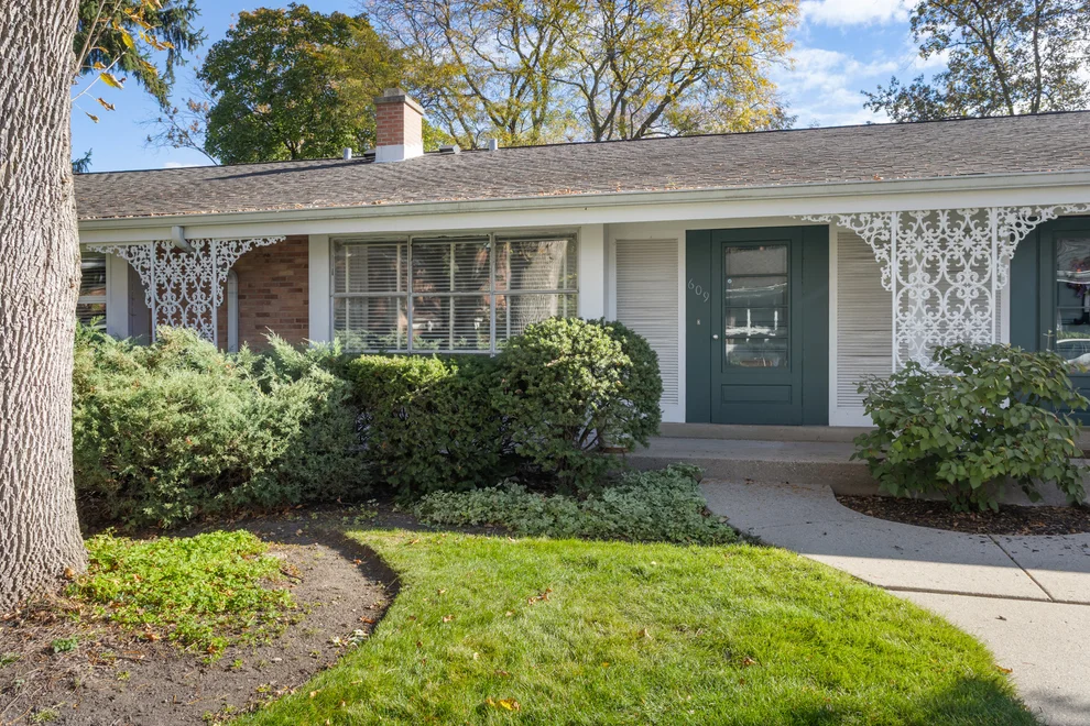 Unit for sale at 609 Carriage Hill Drive, Glenview, IL 60025