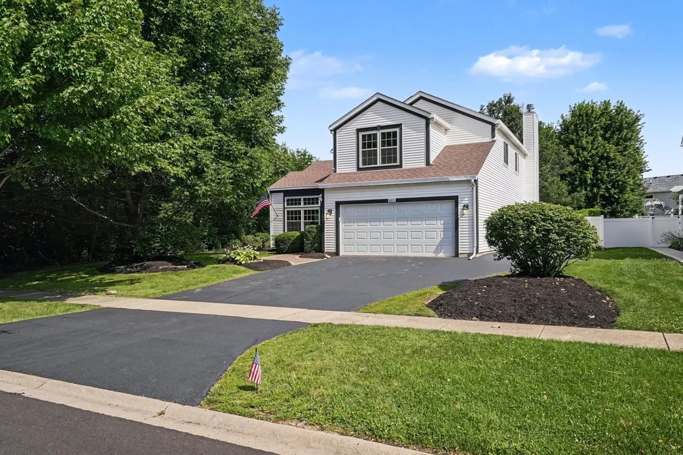 Unit for sale at 601 Carnation Drive, Oswego, IL 60543