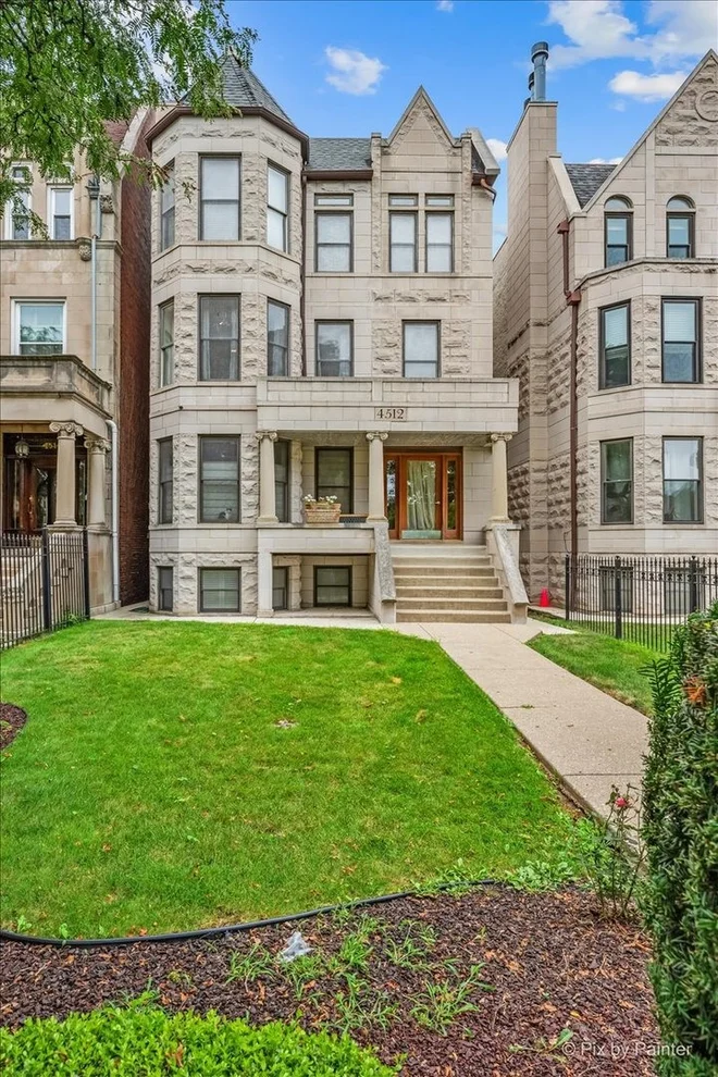 Unit for sale at 4512 S Greenwood Avenue, Chicago, IL 60653
