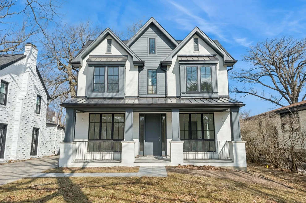 Unit for sale at 395 Jefferson Avenue, Glencoe, IL 60022