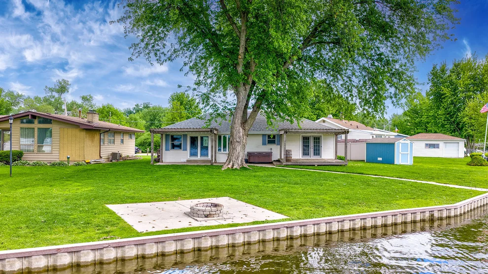 Unit for sale at 524 Park Avenue, Fox Lake, IL 60020
