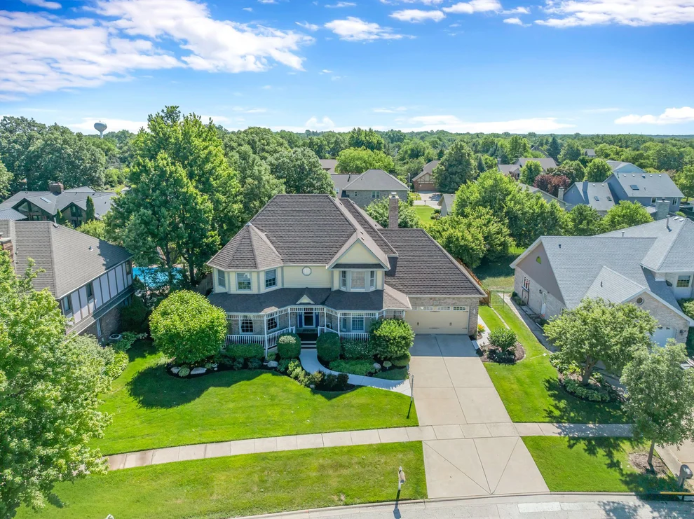 Unit for sale at 1233 Eagle Crest Drive, Lemont, IL 60439