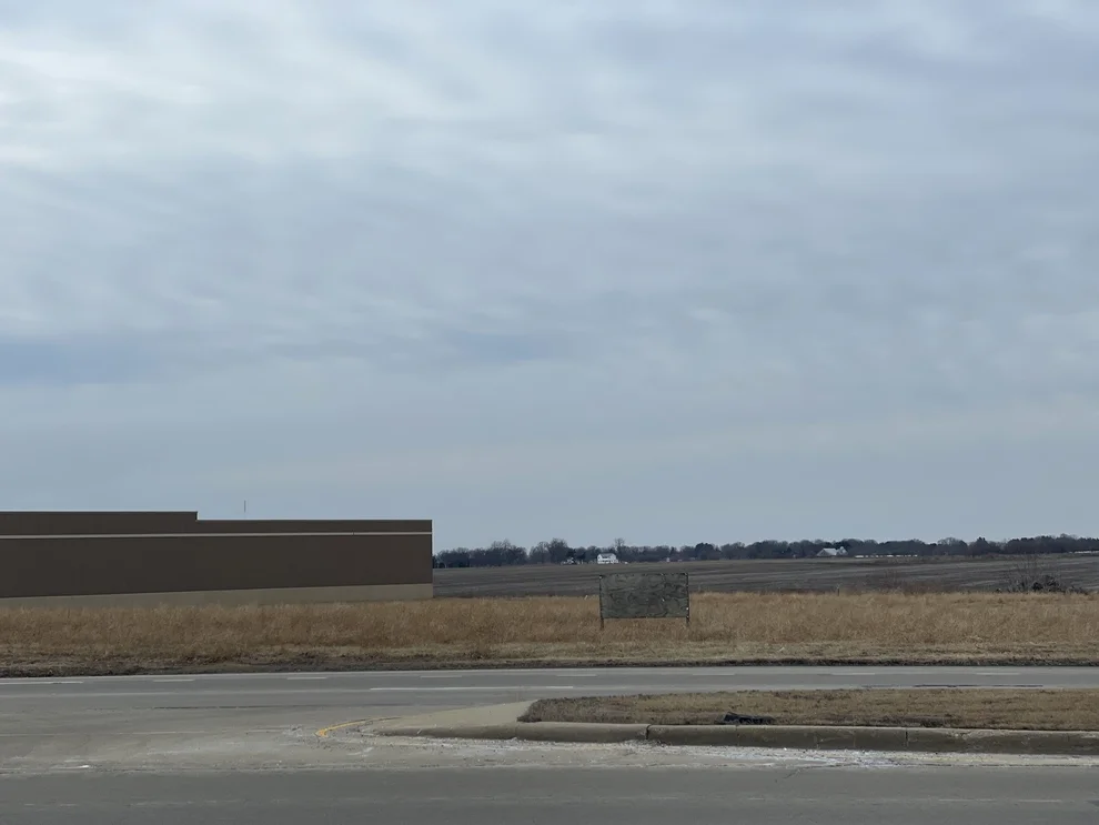 Unit for sale at 0 E Lincolnway, Sterling, IL 61081