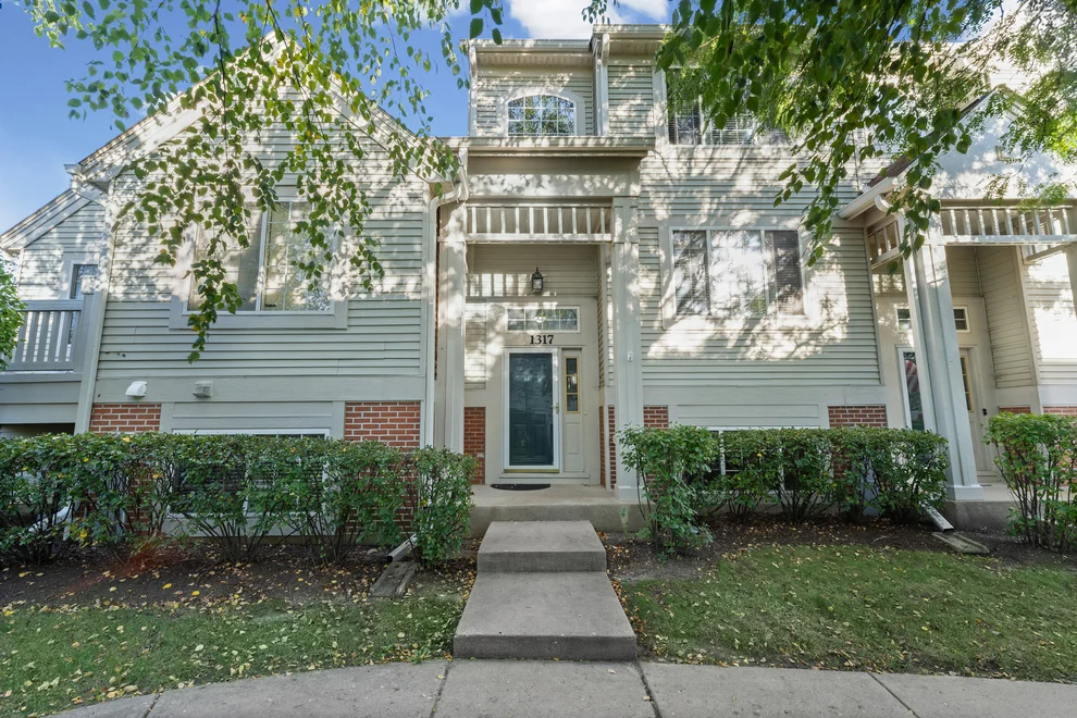 Unit for sale at 1317 New Haven Drive, Cary, IL 60013