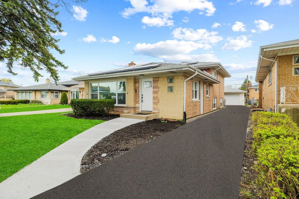 Unit for sale at 4525 N Plainfield Avenue, Norridge, IL 60706