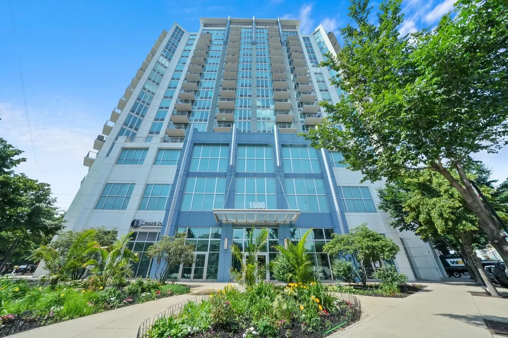 Unit for sale at 1600 S Indiana Avenue, Chicago, IL 60616