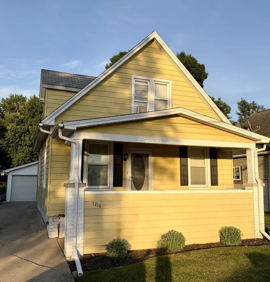 Unit for sale at 1210 S Oak Street, Bloomington, IL 61701