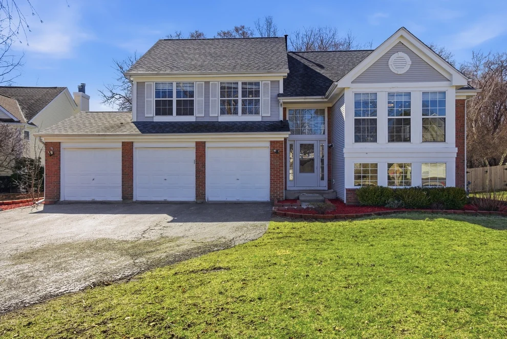 Unit for sale at 6349 Braxton Court, Gurnee, IL 60031