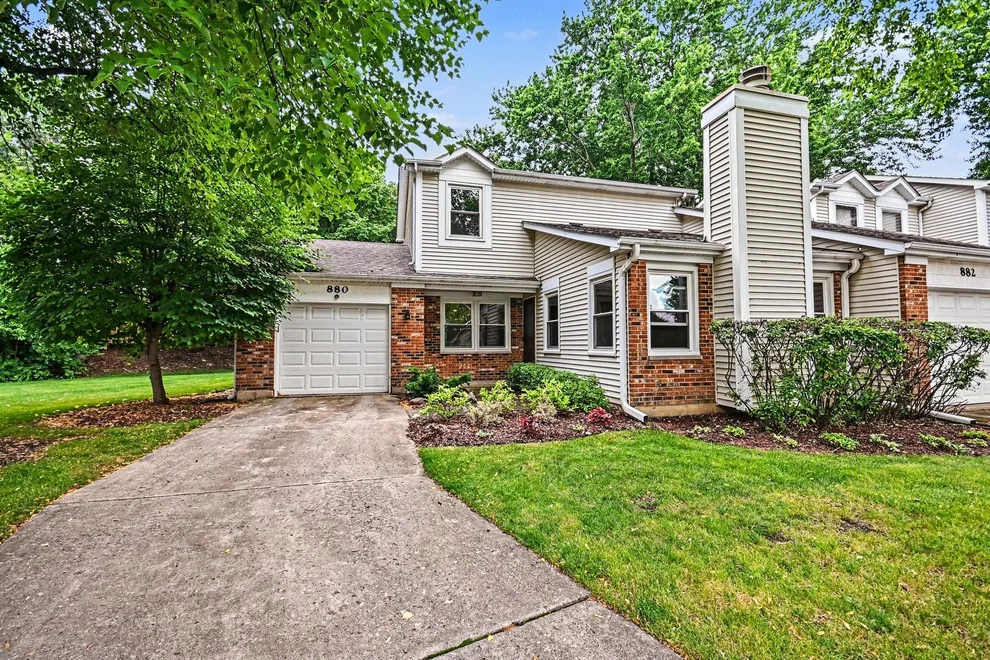Unit for sale at 880 Colony Lake Drive, Schaumburg, IL 60194