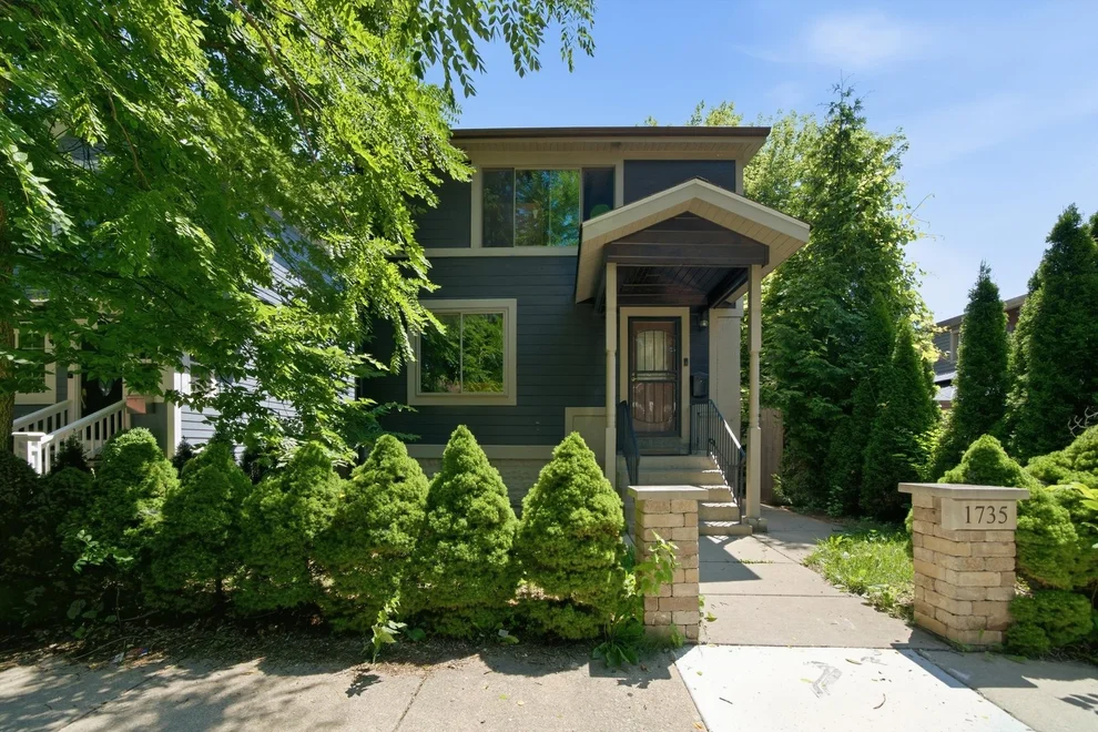 Unit for sale at 1735 Grey Avenue, Evanston, IL 60201
