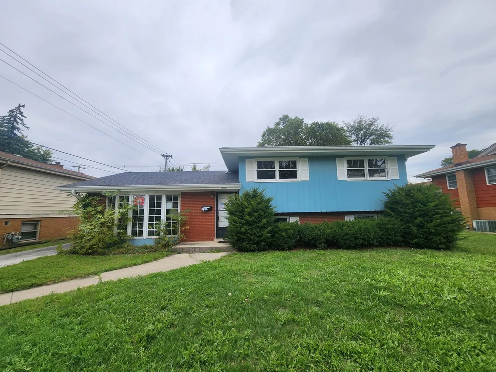 Unit for sale at 1208 Evergreen Road, Homewood, IL 60430