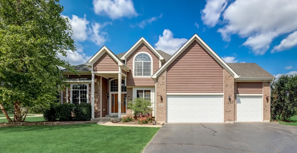 Unit for sale at 1807 Ballina Lane, McHenry, IL 60050