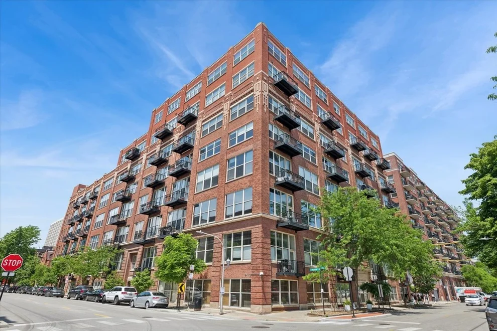 Unit for sale at 1500 W Monroe Street, Chicago, IL 60607