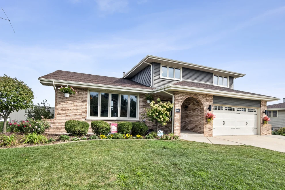 Unit for sale at 8930 Poplar Street, Tinley Park, IL 60487