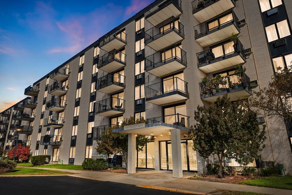 Unit for sale at 9098 W Terrace Drive, Niles, IL 60714