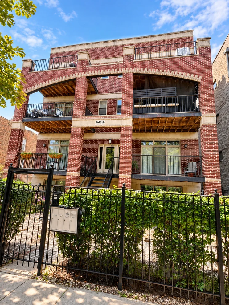 Unit for sale at 4424 S INDIANA Avenue, Chicago, IL 60653