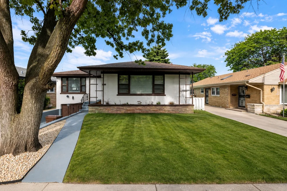 Unit for sale at 9539 Lorel Avenue, Skokie, IL 60077