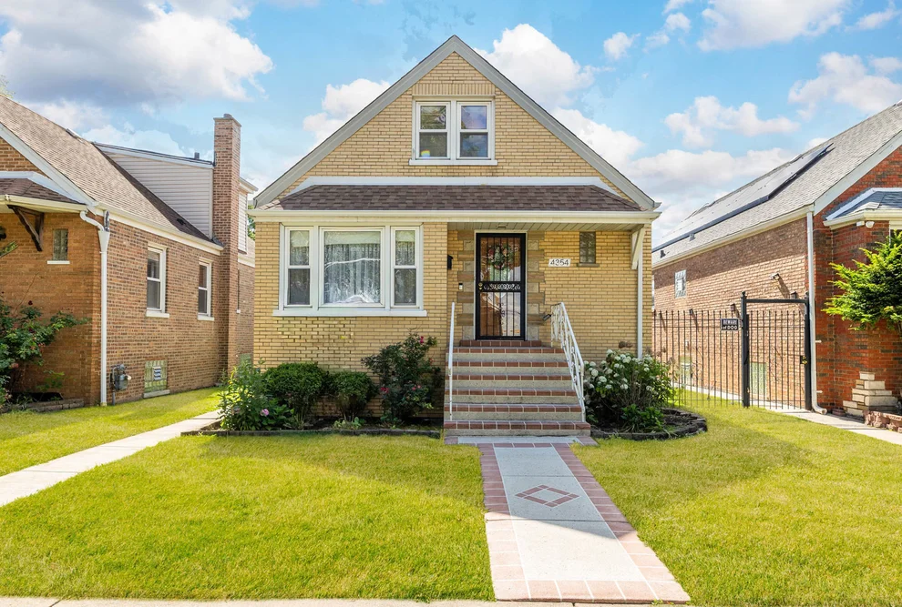 Unit for sale at 4354 S Komensky Avenue, Chicago, IL 60632