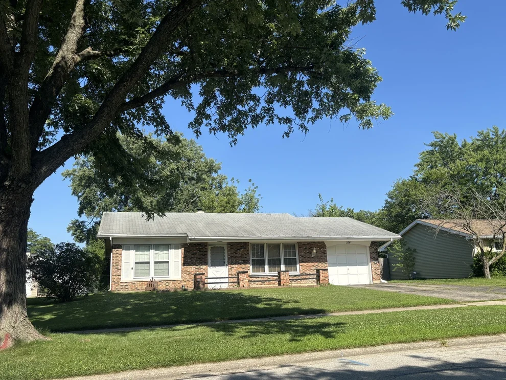 Unit for sale at 104 Springhill Drive, Bolingbrook, IL 60440