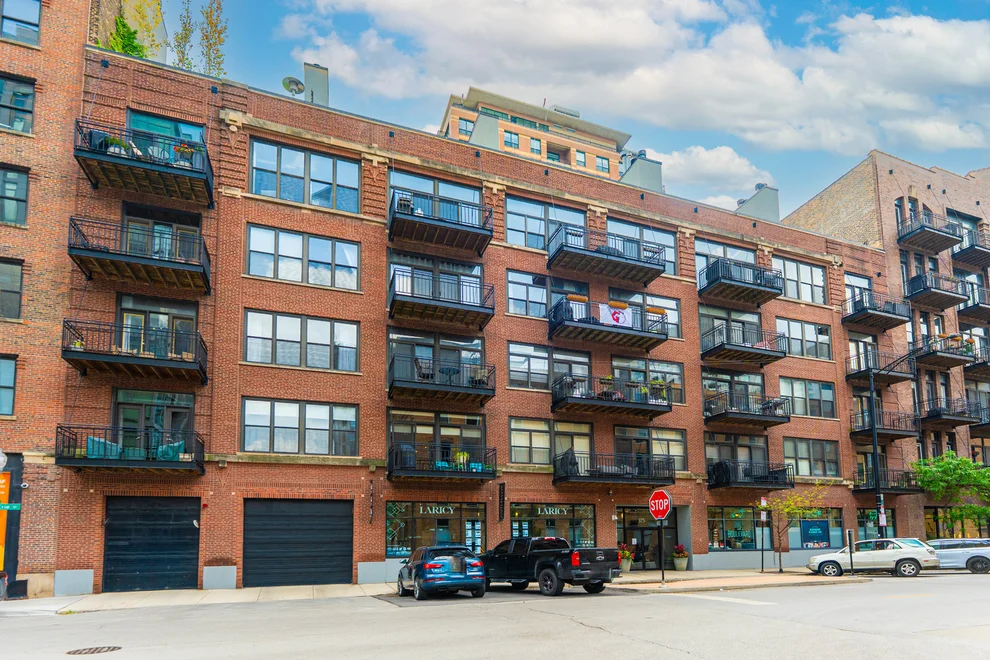 Unit for sale at 375 W Erie Street, Chicago, IL 60654