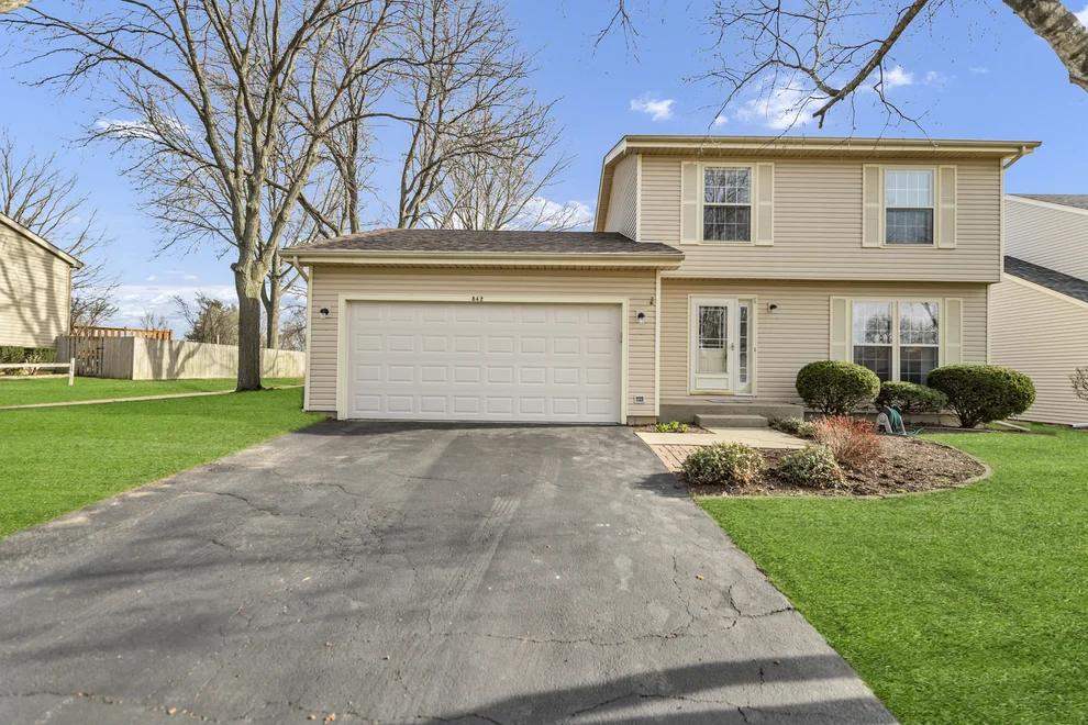 Unit for sale at 842 Pin Oak Circle, Cary, IL 60013
