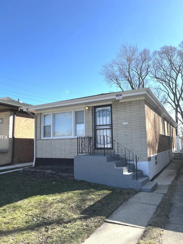 Unit for sale at 13055 S BUFFALO Avenue, Chicago, IL 60633