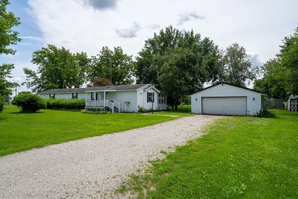 Unit for sale at 310 E Jefferson Street, Dana, IL 61321