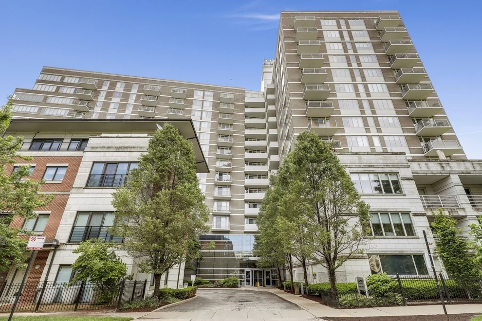 Unit for sale at 1515 S Prairie Avenue, Chicago, IL 60605