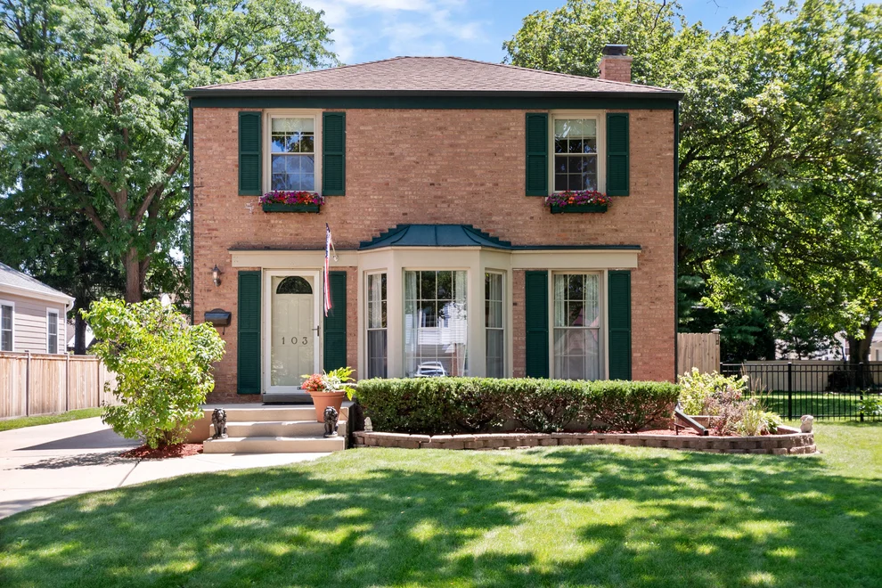 Unit for sale at 103 N HOME Avenue, Park Ridge, IL 60068