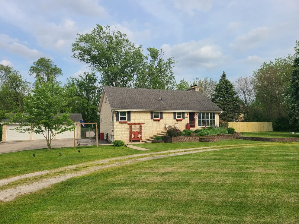 Unit for sale at 1N255 Prairie Avenue, Glen Ellyn, IL 60137