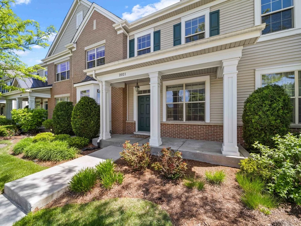 Unit for sale at 2021 Dauntless Drive, Glenview, IL 60026