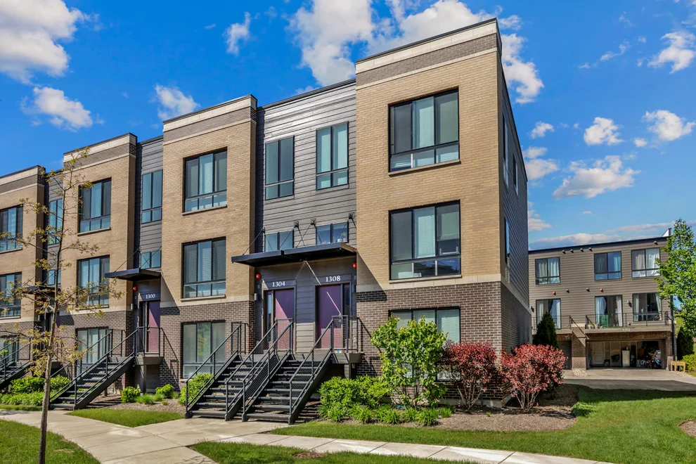Unit for sale at 1308 Catalina Court, Schaumburg, IL 60173