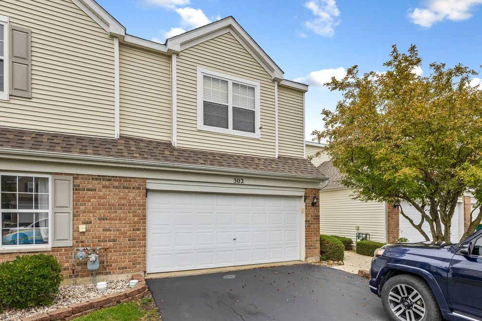 Unit for sale at 302 Parkside Drive, Shorewood, IL 60404