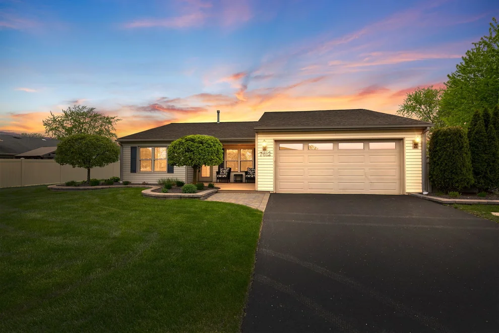 Unit for sale at 7612 W Woodlawn Drive, Frankfort, IL 60423