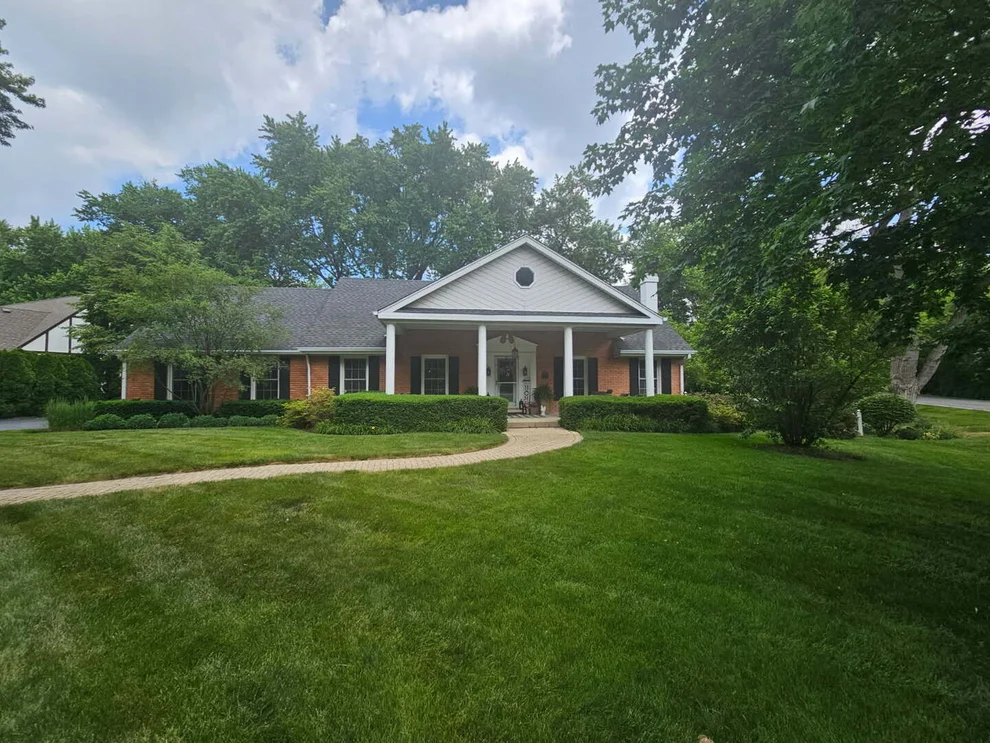Unit for sale at 359 WINDSOR Lane, Inverness, IL 60010
