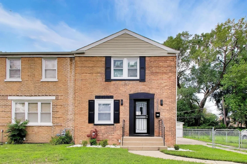 Unit for sale at 2504 E 96th Street, Chicago, IL 60617