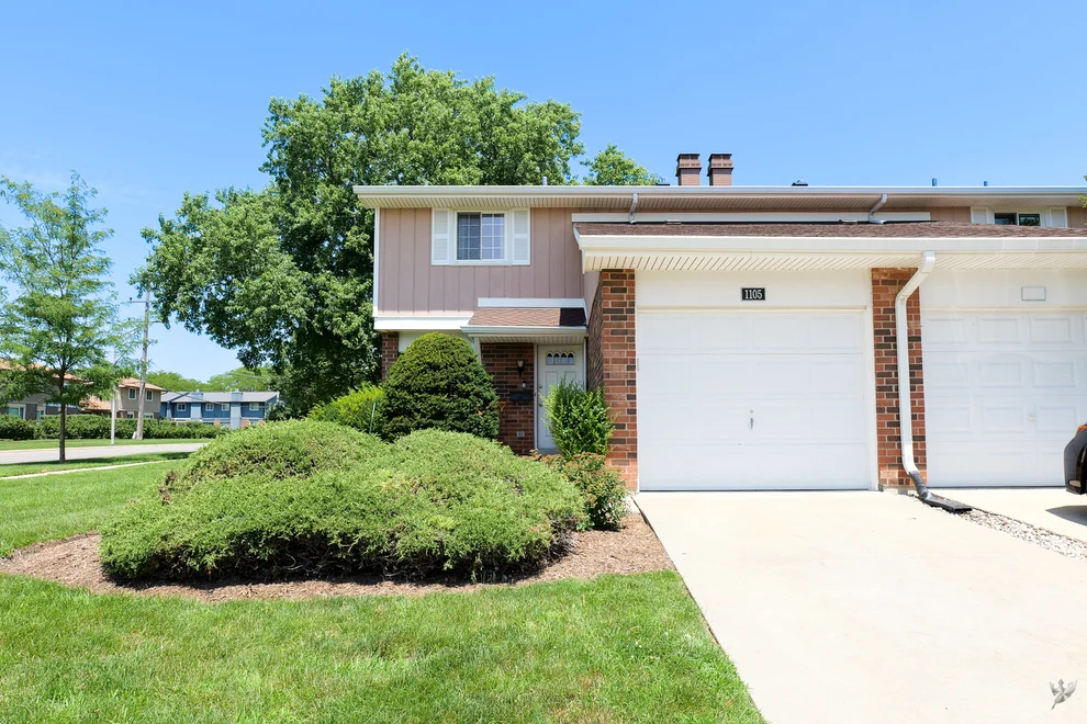 Unit for sale at 1105 Rhodes Court, Wheaton, IL 60189