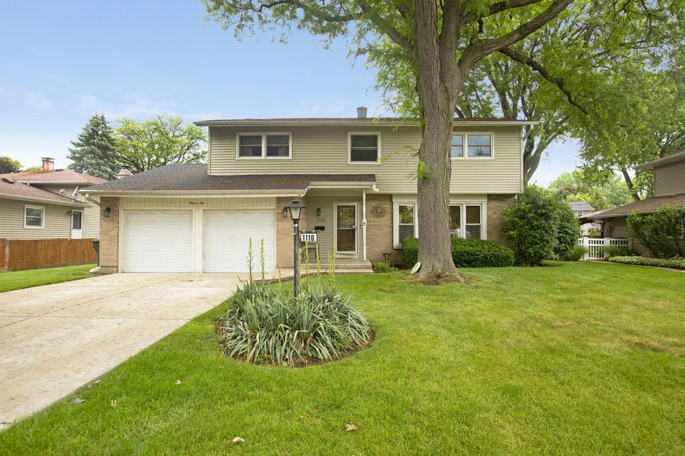 Unit for sale at 1110 E Dogwood Lane, Mount Prospect, IL 60056