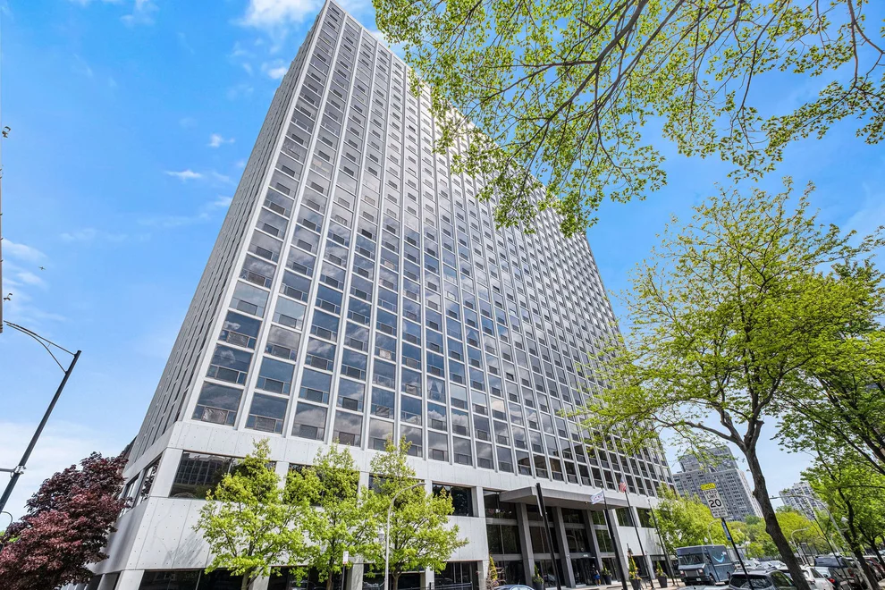 Unit for sale at 4343 N Clarendon Avenue, Chicago, IL 60613