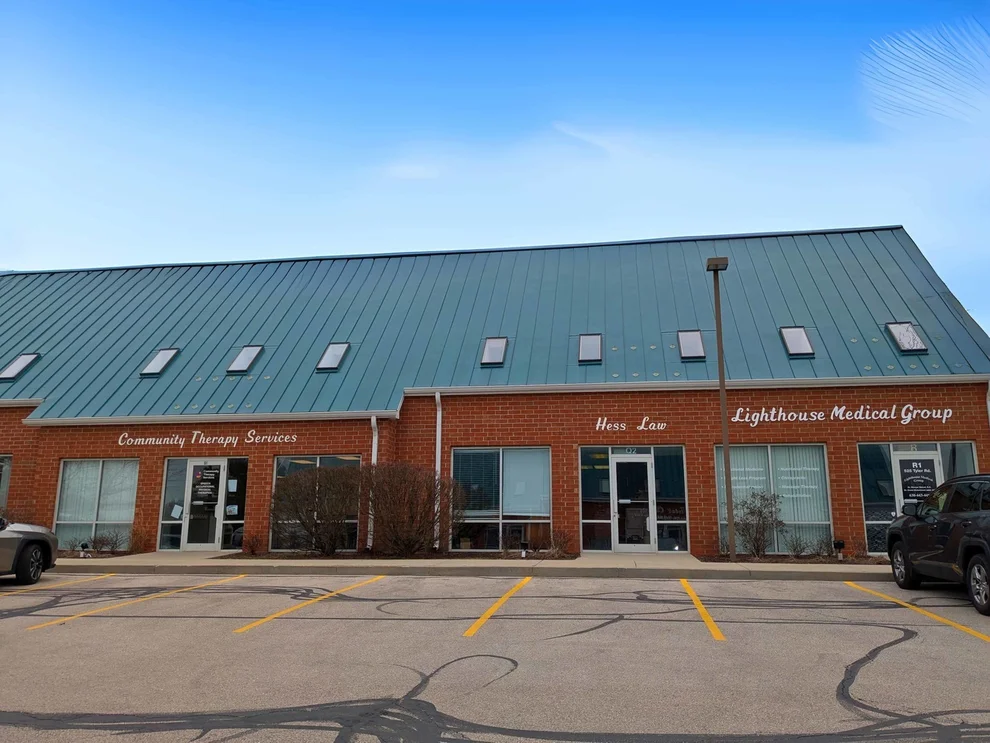 Unit for sale at 525 S Tyler Road, St. Charles, IL 60174