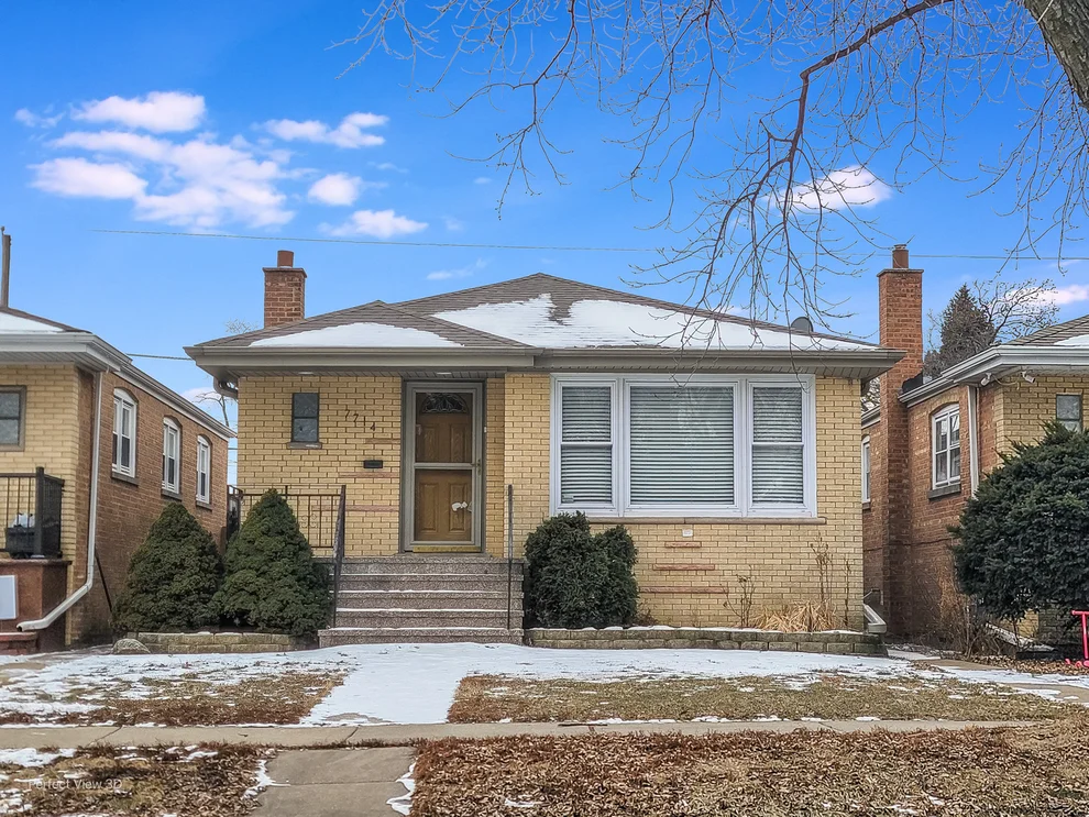 Unit for sale at 7714 Lavergne Avenue, Burbank, IL 60459