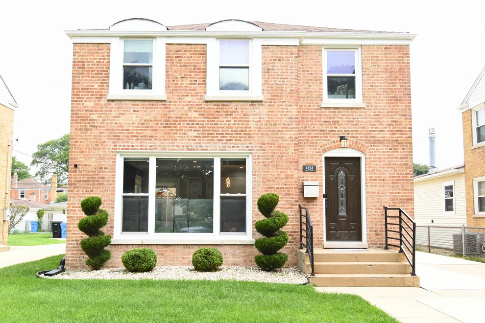 Unit for sale at 4124 N Plainfield Avenue, Chicago, IL 60634