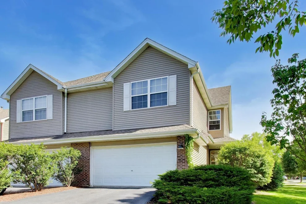 Unit for sale at 1179 W Maggie Lane, Romeoville, IL 60446