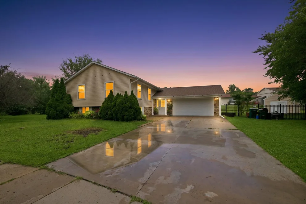 Unit for sale at 1204 Lincoln Court, Streamwood, IL 60107