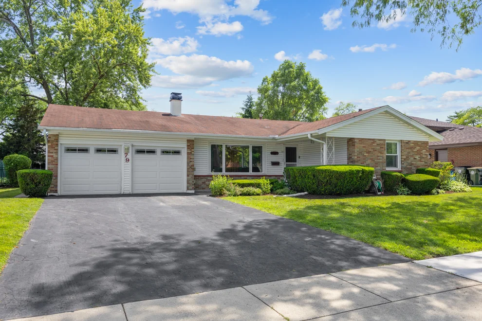Unit for sale at 79 Eden Road, Elk Grove Village, IL 60007