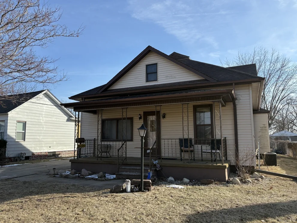 Unit for sale at 509 W Grant Street, Streator, IL 61364