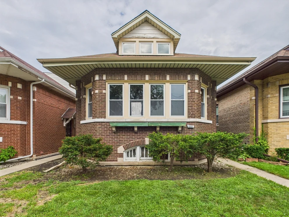 Unit for sale at 9331 S Racine Avenue, Chicago, IL 60620