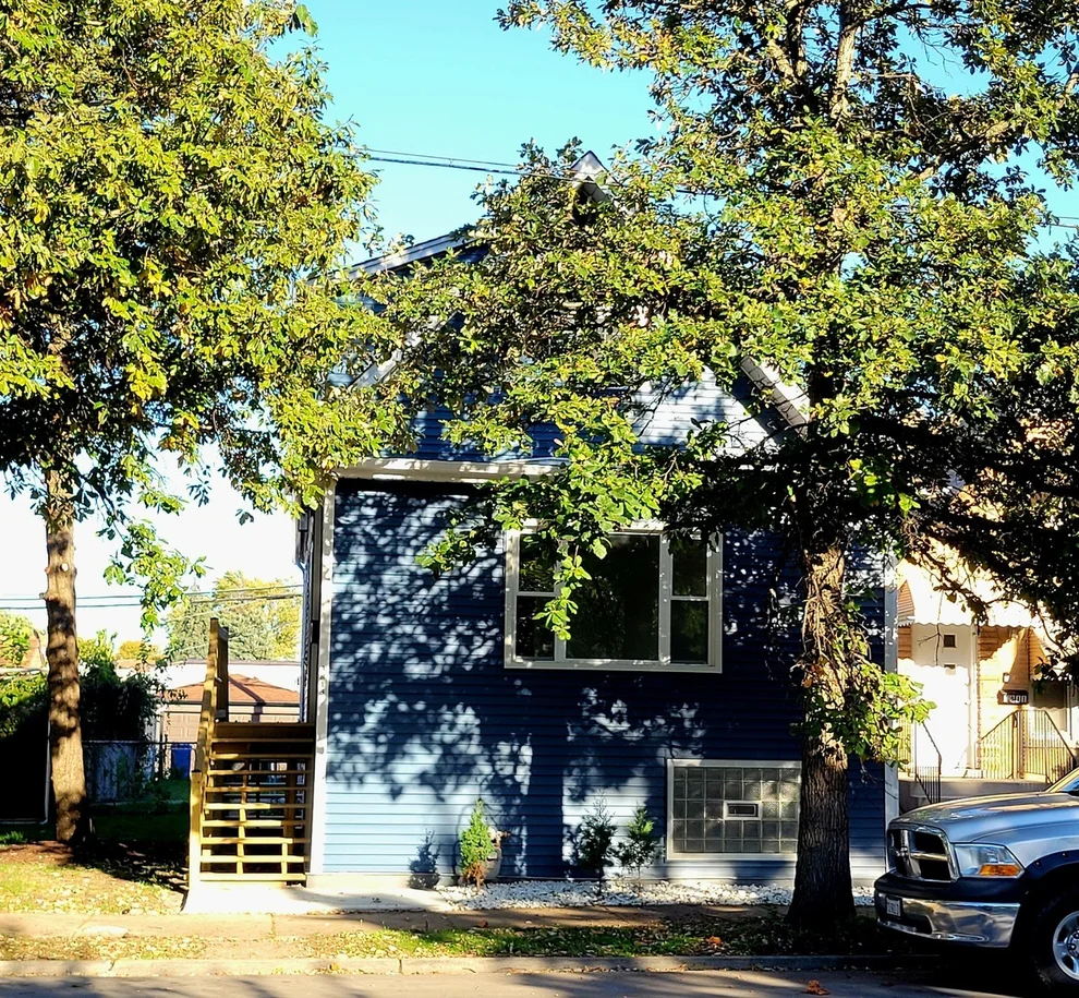 Unit for sale at 3813 N Narragansett Avenue, Chicago, IL 60634