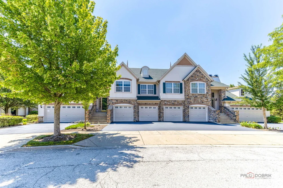 Unit for sale at 263 Shadow Creek Circle, Vernon Hills, IL 60061